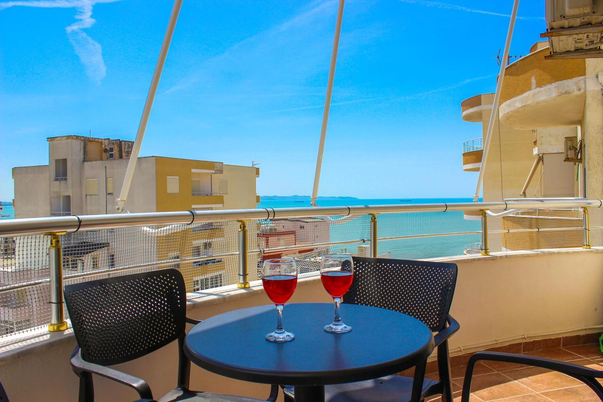 Belmondo Superior 759 Apartment